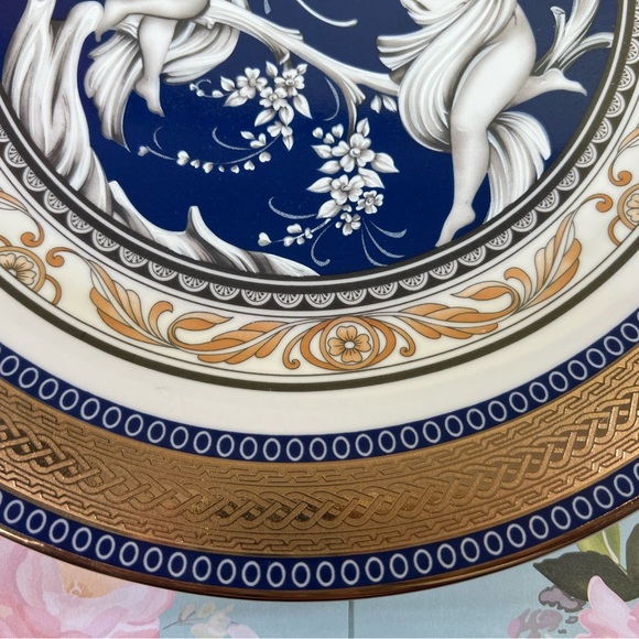 Fine Italian Design China plate, angels gold and blue design, so elegant plate! - Picture 9 of 13